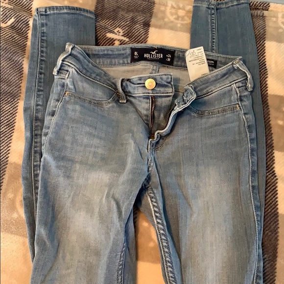 hollister colored jeans